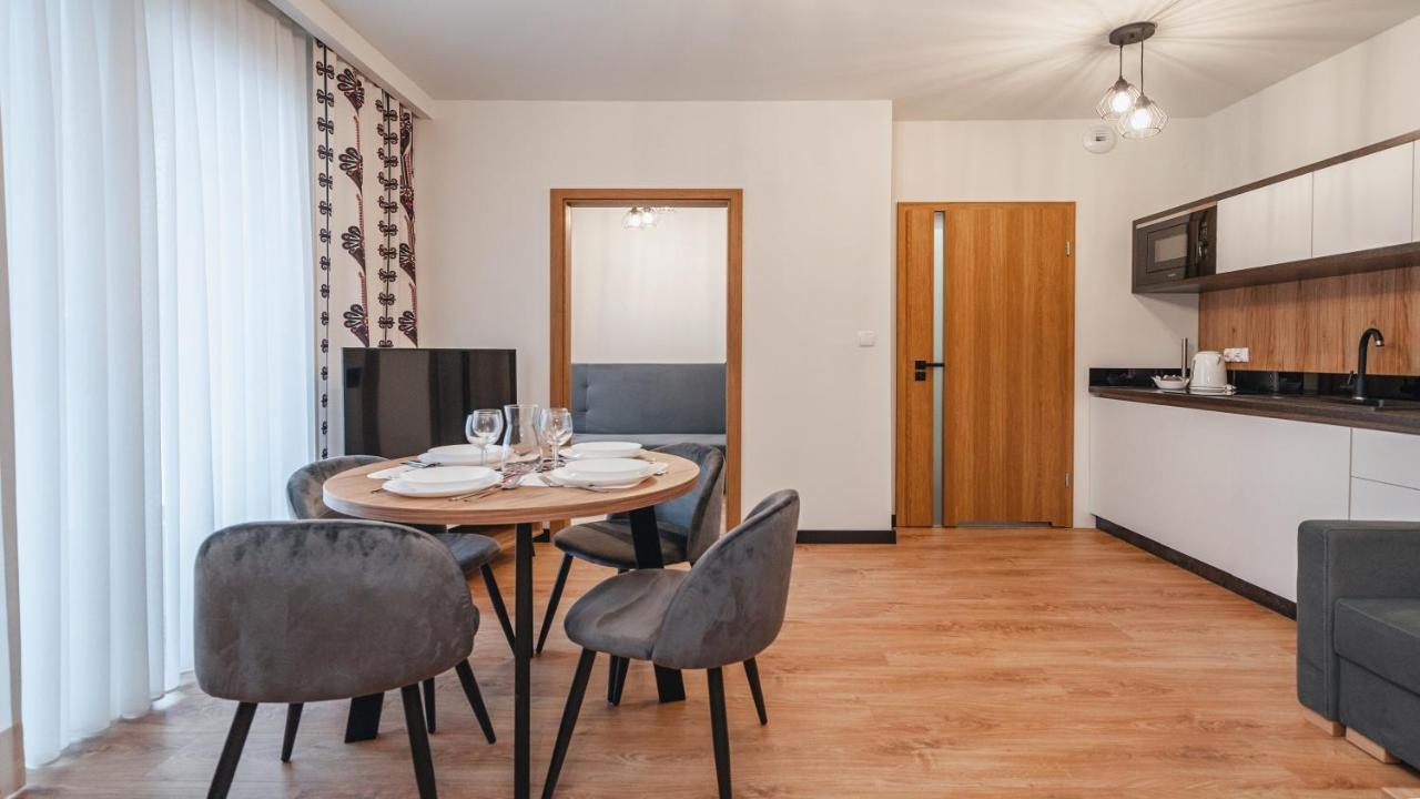 Apartamenty Sun & Snow Ski Apartments Bialka Tatrzanska Bagian luar foto