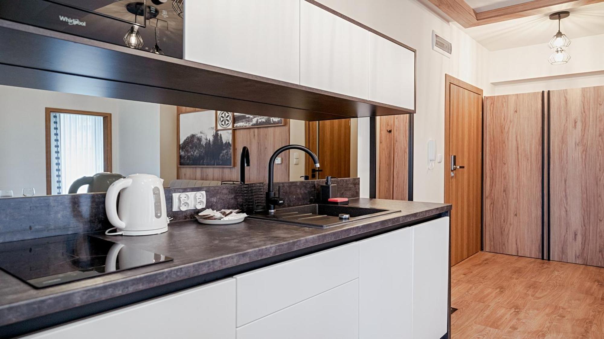 Apartamenty Sun & Snow Ski Apartments Bialka Tatrzanska Bagian luar foto